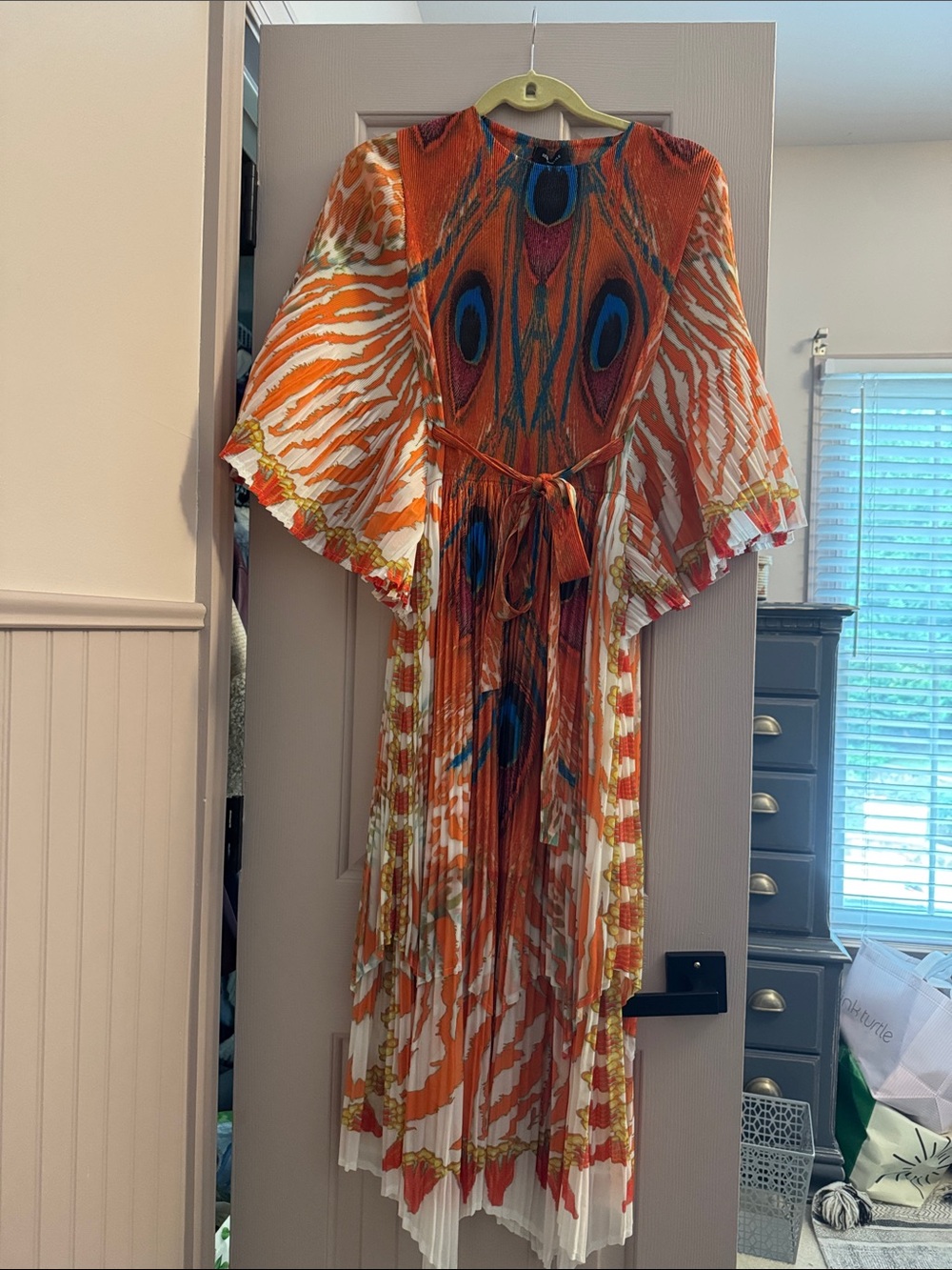 Beulah NWT Orange Peacock-Print Pleated Kimono Dress